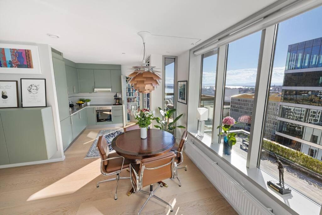 Modern 2Bed Room Sea View Apartment @ Oslo Barcode Exterior photo