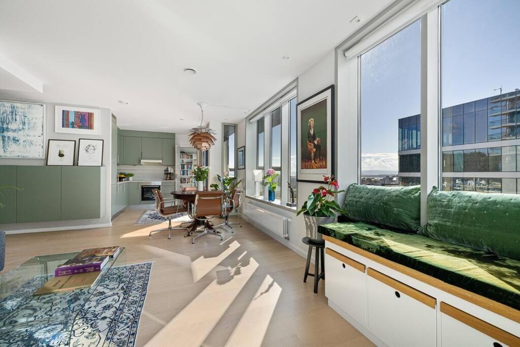 Modern 2Bed Room Sea View Apartment @ Oslo Barcode Exterior photo