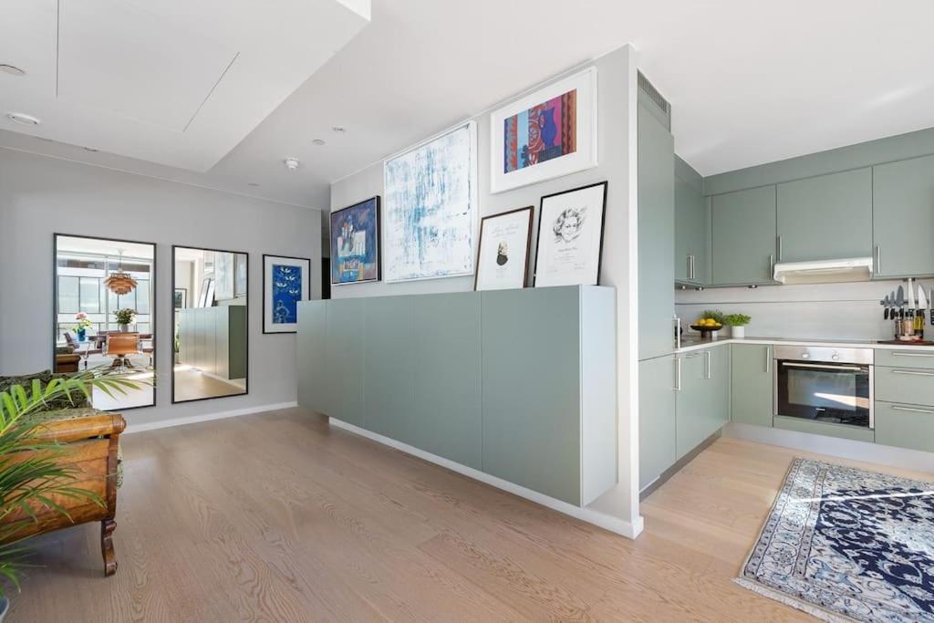 Modern 2Bed Room Sea View Apartment @ Oslo Barcode Exterior photo