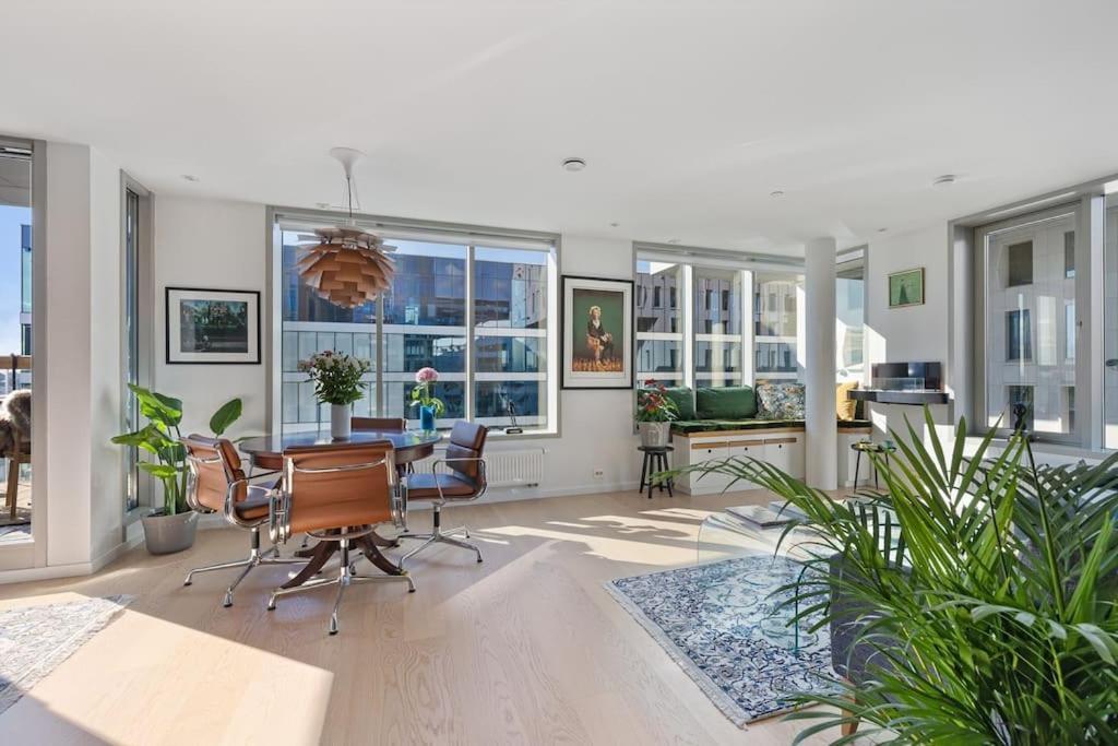 Modern 2Bed Room Sea View Apartment @ Oslo Barcode Exterior photo